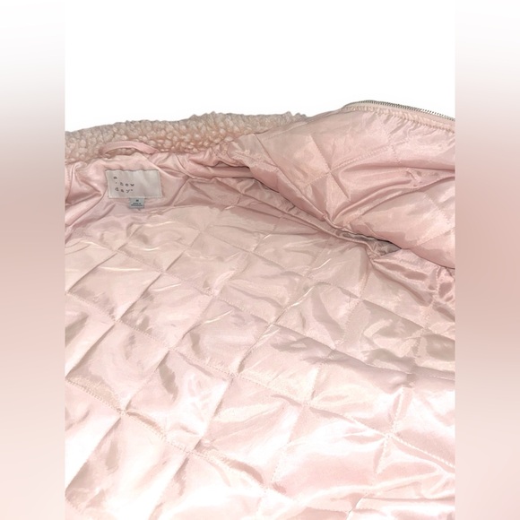 A New Day Light Pink Fuzzy Faux Fur Sherpa Women’s Jacket Coat Size Medium - Picture 9 of 16